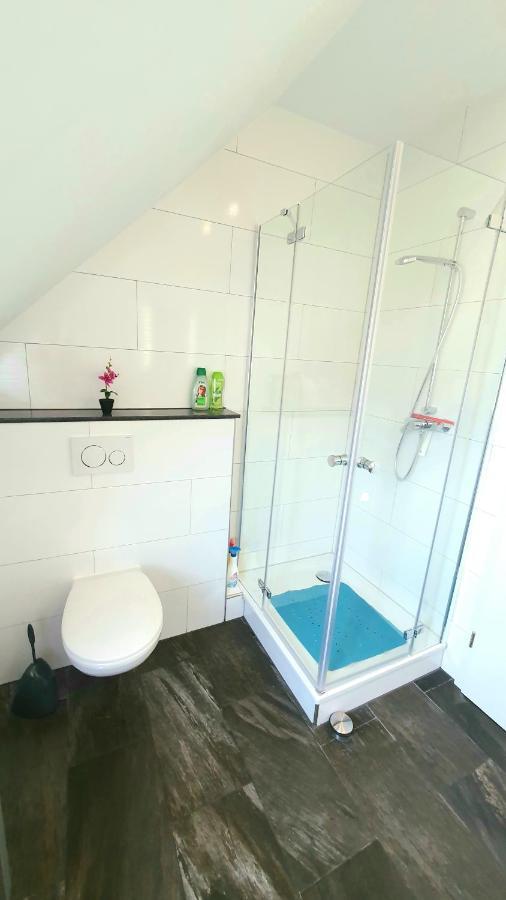 Frankes City Sleep Apartment, 6 Einzelbetten 费尔贝特 外观 照片