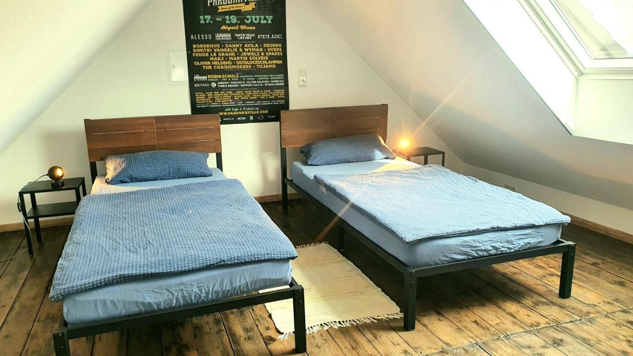 Frankes City Sleep Apartment, 6 Einzelbetten 费尔贝特 外观 照片