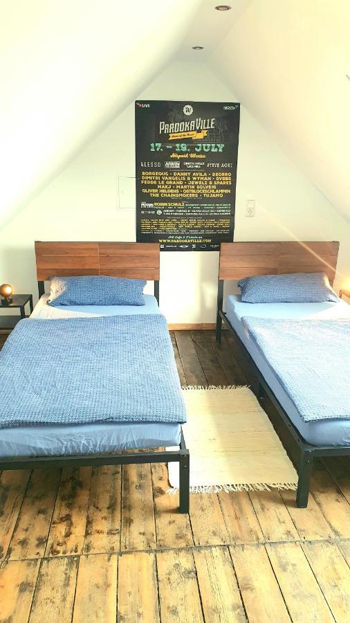 Frankes City Sleep Apartment, 6 Einzelbetten 费尔贝特 外观 照片